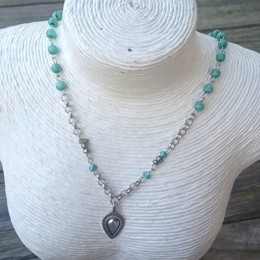 Sonoma Silver and Green Necklace with Teardrop Pendant